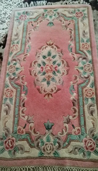 Tappeto floreale rosa e verde