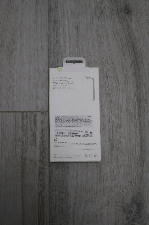 Nuova custodia in silicone per iPhone 16 Pro 6