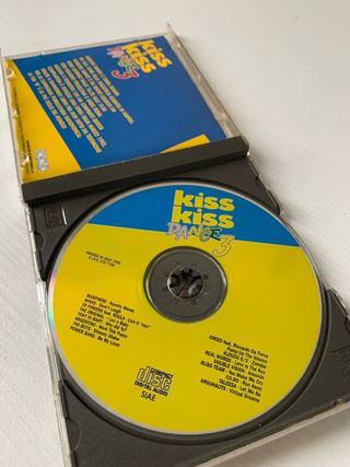 CD Kiss Kiss Dance 3 (1995) - Mix