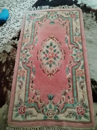 Coppia tappeto floreale
Per camera da letto