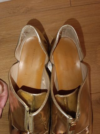 Sandalias Zara Mujer Doradas y Plateadas