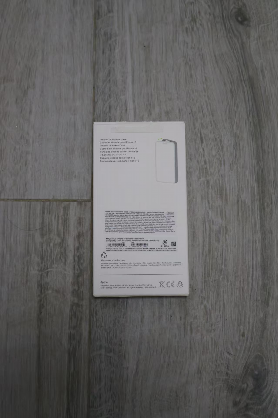 Nuova custodia in silicone per iPhone 16 Pro Max 5