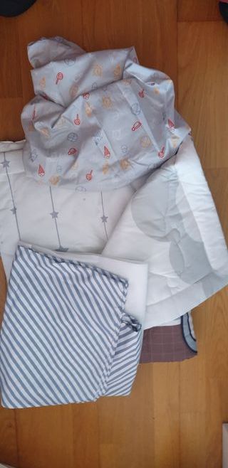 Conjunto de lençóis e edredom infantil