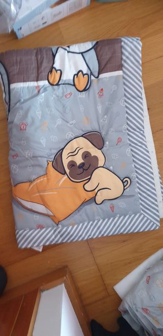 Conjunto de lençóis e edredom infantil