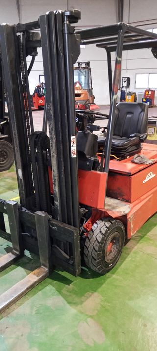 Carretilla elevadora eléctrica Linde