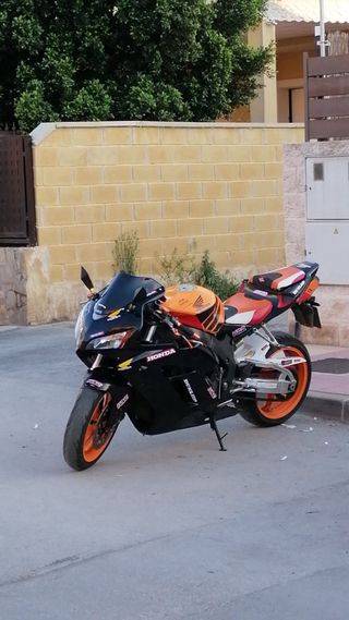 Honda cbr 1000rr 2004-2005 repsol