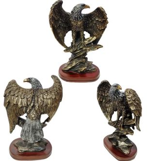 Figura de águila decorativa