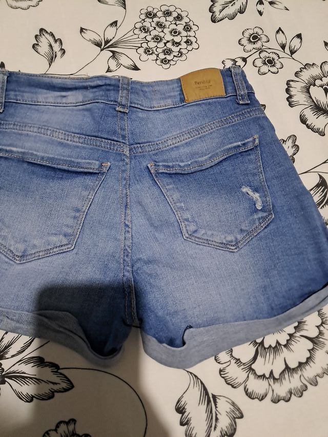 Pantalones cortos vaqueros Bershka