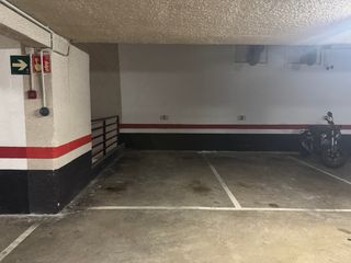 Alquilo parcela garaje Sarriko