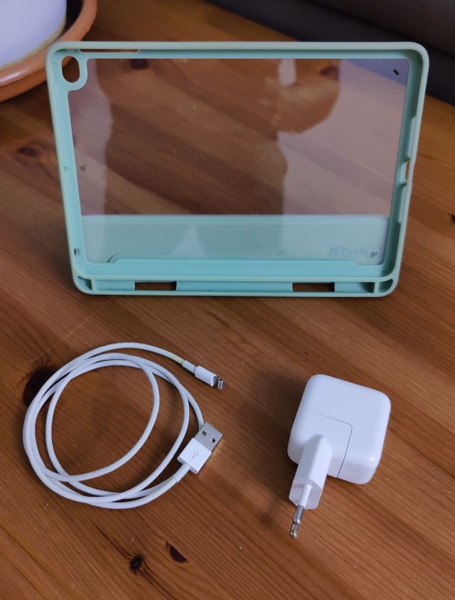 iPad Mini 5 64GB WiFi + Funda etc
