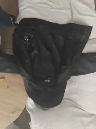 Cazadora de piel Schott con capucha