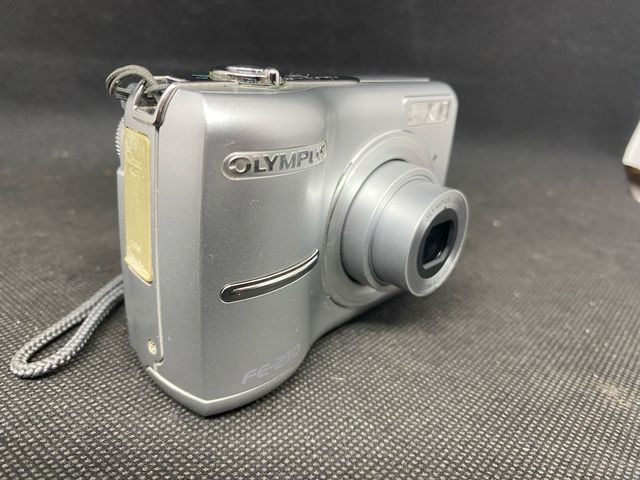 Cámara Olympus FE-210