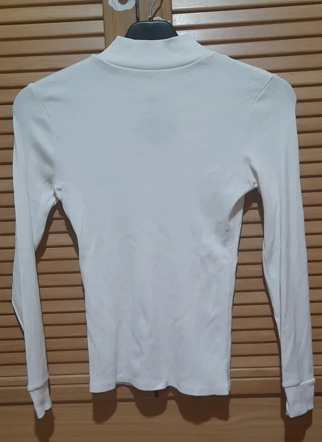 Jersey elástico blanco con cadena