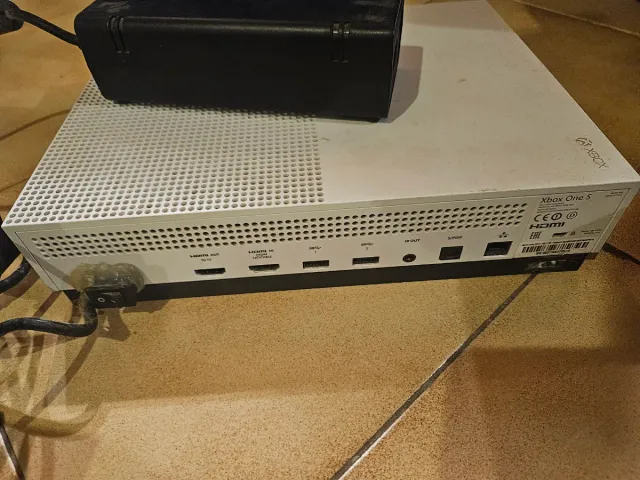 Xbox One + 10 Juegos Xbox 360/One