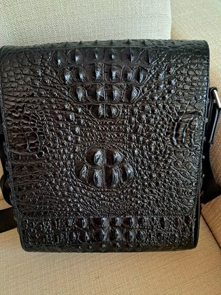 Tracolla uomo pelle coccodrillo nera