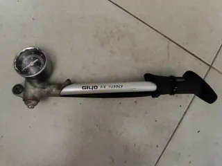 Bomba suspensión bicicleta GIYO