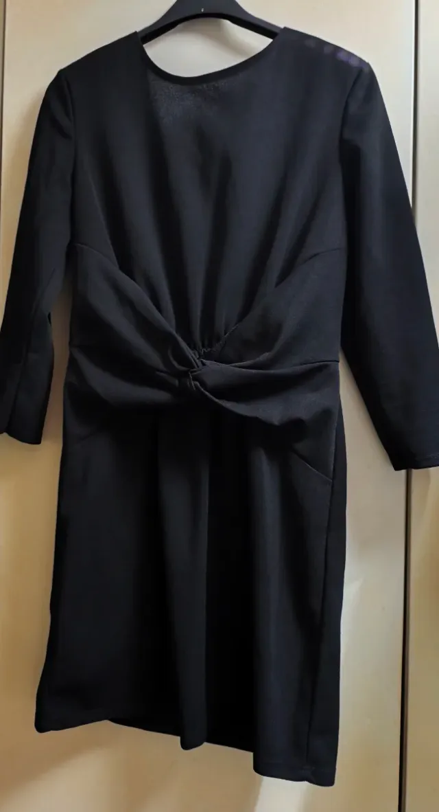 Vestido negro espalda descubierta