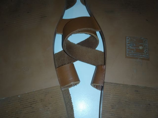 Sandalias romanas de piel