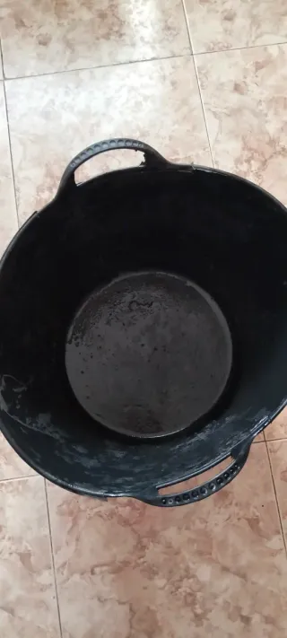 Herramientas de obra variadas.