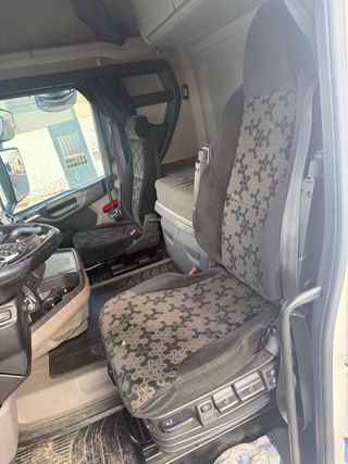 Cabeza tractora Scania R450