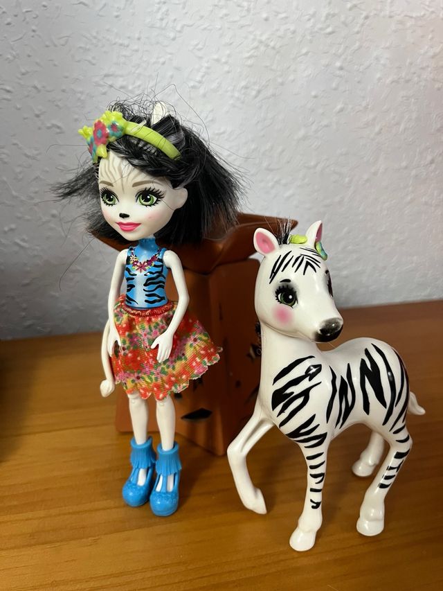 Enchantimals Muñeca y Cebra