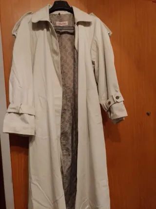 Gabardina gris claro Talla 44