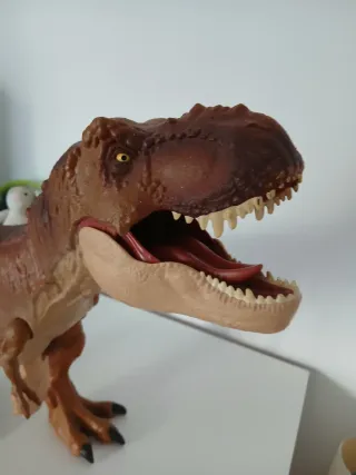 Figura Dinosaurio T-Rex Marrón