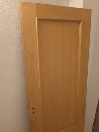 Puerta maciza de madera