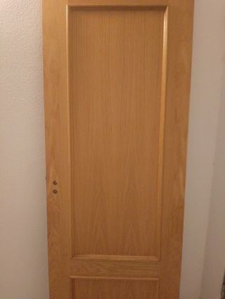 Puerta maciza de madera