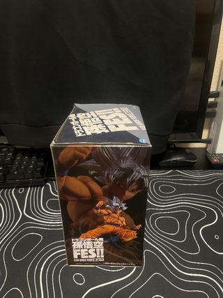 Figura Son Goku Ultra Instinct