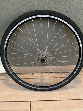 Ruedas bici con cubiertas y piñonera