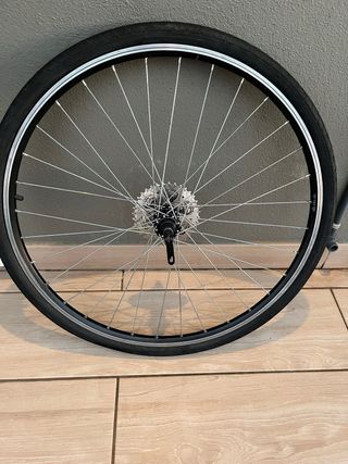 Ruedas bici con cubiertas y piñonera