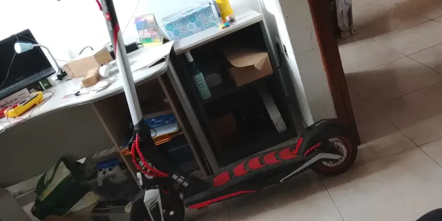 Aprilia ESR1 Patinete Eléctrico