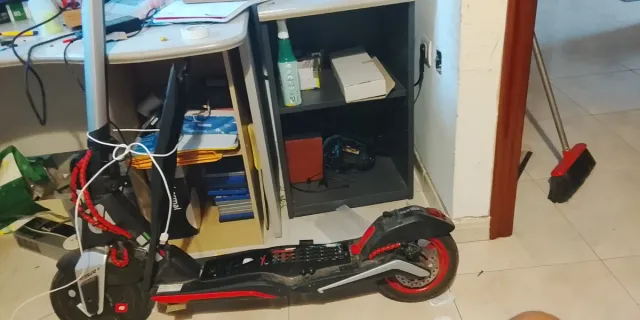 Aprilia ESR1 Patinete Eléctrico