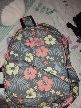 Mochila Ocean's Wave floral Precio negociable