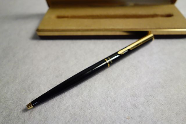 Bolígrafo Parker Arrow Vintage 1986 Negro