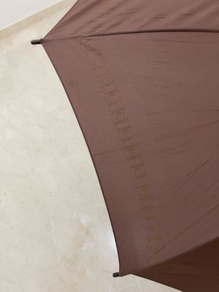 Paraguas Carolina Herrera