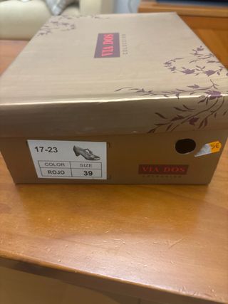 Zapato La Halle cobrizo con borlas