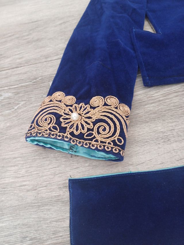 Saya bordada para virgen de 70 cm