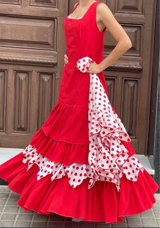 Traje de flamenca rojo con mantón de regalo T 3840