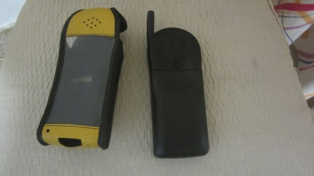 Teléfono Móvil Philips Cellnet Vintage con Funda