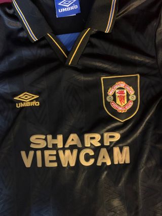 Camiseta Manchester United Umbro Negra