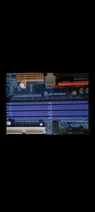 Placa base y fuente de alimentación PC