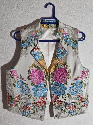 Tres Chalecos Fallero y chaquetas negro