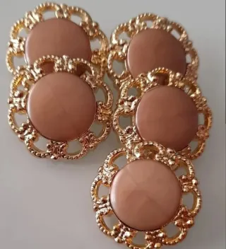 Lote 14 botones- 9 colores