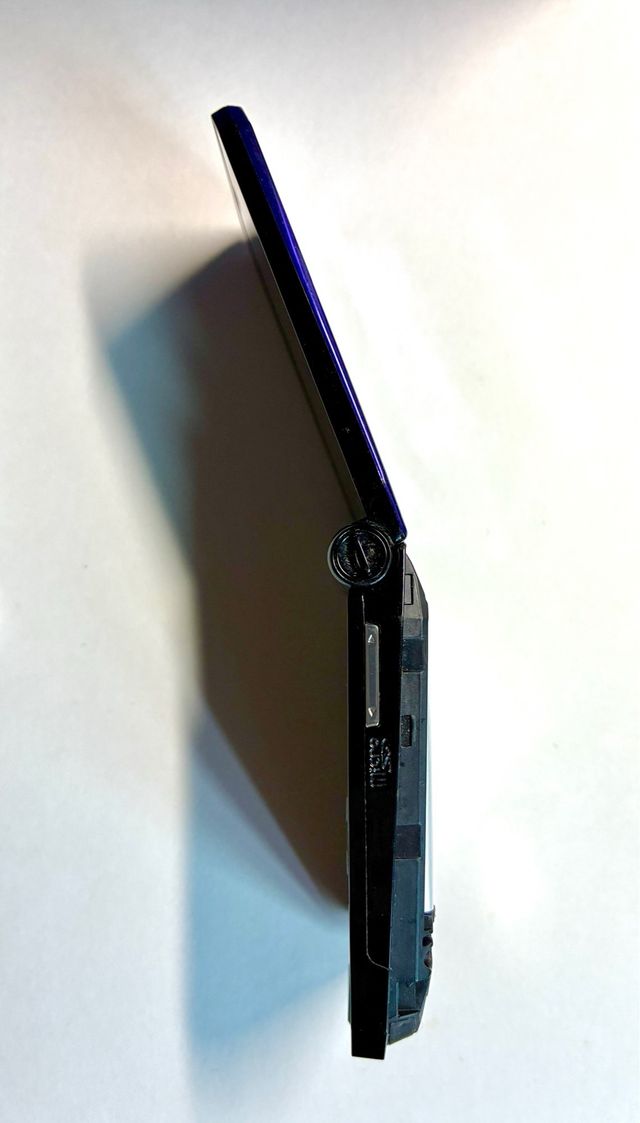 Sony Ericsson Jalou (F100i) Deep Amethyst