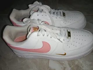 Nike Air Force 1 Blancas y Rosas