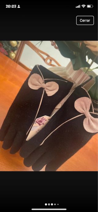 Guantes negros con lazo tostado