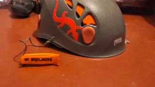 Casco Petzl Pichu Escalada