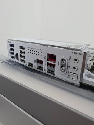 Scheda Madre Gigabyte X870 Aorus Stealth Ice